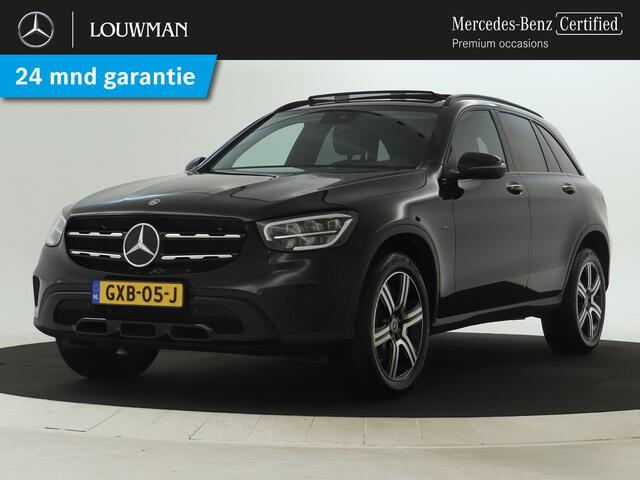 Mercedes-Benz GLC-KLASSE 300 e Plug-In Hybride Panorama Schuif-Kanteldak | Night Pakket | Ledkoplampen | Achteruitrijcamera | Keyless go. | Inclusief 24 maanden MB Certified garantie voor Europa.