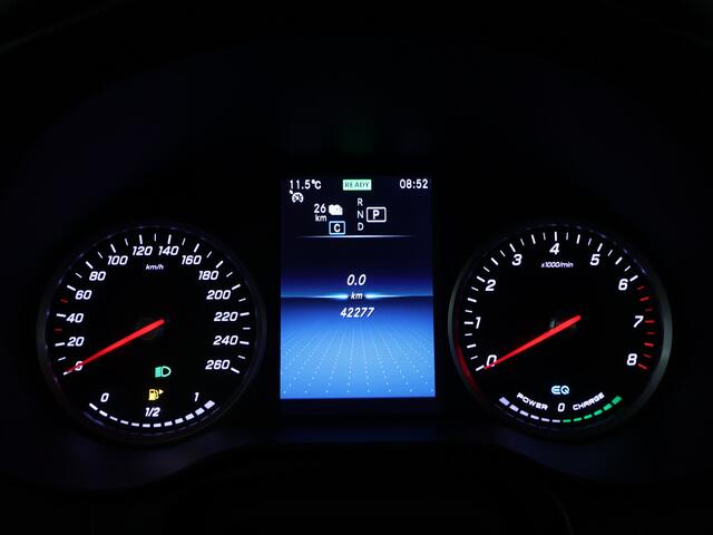 Mercedes-Benz GLC-KLASSE 300 e Plug-In Hybride Panorama Schuif-Kanteldak | Night Pakket | Ledkoplampen | Achteruitrijcamera | Keyless go. | Inclusief 24 maanden MB Certified garantie voor Europa.