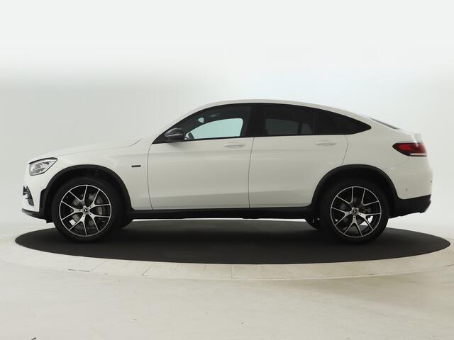 Mercedes-Benz GLC-KLASSE Coupé 300 e 4-MATIC AMG-Line | Night Pakket | 20 Inch Velgen | Burmester® Surround-Soundsystem | Sfeerverlichting. Inclusief 24 maanden MB Certified garantie voor Europa.