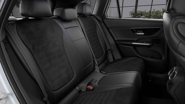 Mercedes-Benz GLC-KLASSE 300e 4MATIC AMG Line | Panoramadak | Trekhaak | Techniek pakket | Digital light |