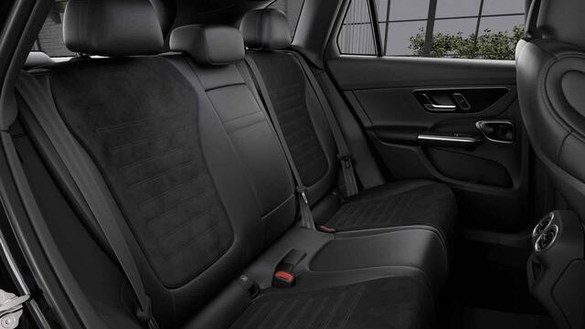 Mercedes-Benz GLC-KLASSE 300e 4MATIC AMG Line | Trekhaak | Rij assistentie pakket | Burmester |