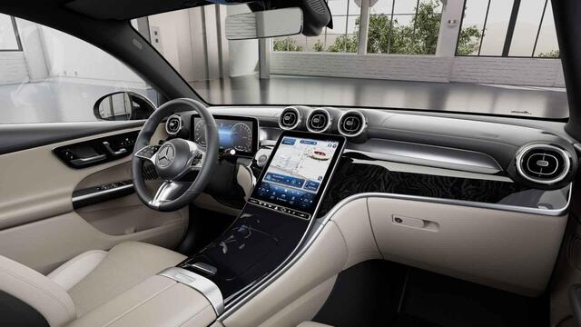 Mercedes-Benz GLC-KLASSE Coupé 300e 4MATIC Luxury Line | Beige bekleding | Trekhaak | Distronic | Verwarmd stuur |