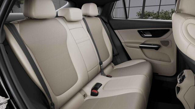 Mercedes-Benz GLC-KLASSE Coupé 300e 4MATIC Luxury Line | Beige bekleding | Trekhaak | Distronic | Verwarmd stuur |