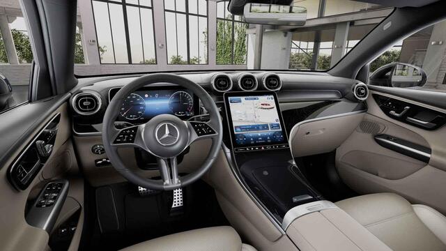 Mercedes-Benz GLC-KLASSE Coupé 300e 4MATIC Luxury Line | Beige bekleding | Trekhaak | Distronic | Verwarmd stuur |