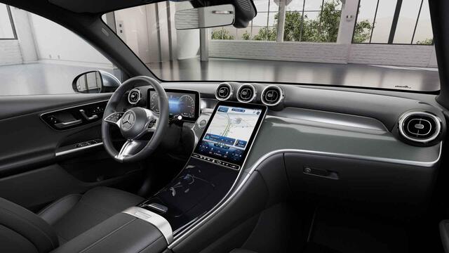 Mercedes-Benz GLC-KLASSE 300e 4MATIC Luxury Line | Panoramadak | Trekhaak | 360 camera | Winter pakket |
