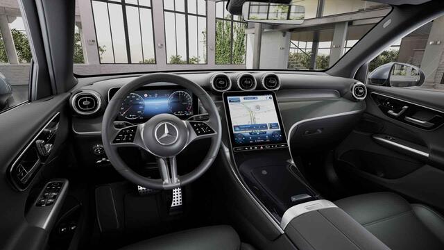 Mercedes-Benz GLC-KLASSE 300e 4MATIC Luxury Line | Panoramadak | Trekhaak | 360 camera | Winter pakket |