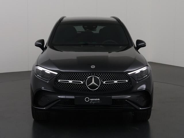 Mercedes-Benz GLC-KLASSE 300e 4MATIC Sport Edition | Burmester Sound System | Elektrische Trekhaak | Head-Up Display | 360 Camera | Distronic en Stuurassistent | Panoramadak |