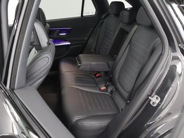 Mercedes-Benz GLC-KLASSE 300e 4MATIC Sport Edition | Burmester Sound System | Elektrische Trekhaak | Head-Up Display | 360 Camera | Distronic en Stuurassistent | Panoramadak |