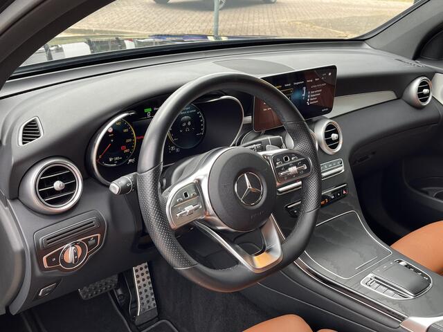 Mercedes-Benz GLC-KLASSE Coupé 300e 4MATIC | Bruin leer | Schuifdak | AMG Mercedes-Benz GLC-klasse Coupé 300e 4MATIC Business Solution AMG