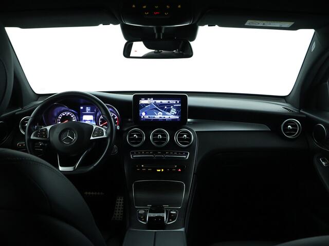 Mercedes-Benz GLC-KLASSE 250 4MATIC Business Solution AMG | Achteruitrijcamera | Trekhaak | Nightpakket | Leder | Inclusief 12 Maanden Garantie
