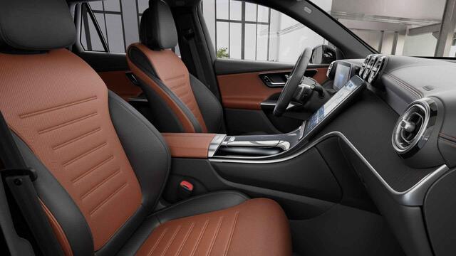 Mercedes-Benz GLC-KLASSE 300e 4MATIC AMG Line | Panoramadak | Trekhaak | Night pakket | Digital light | Keyless |