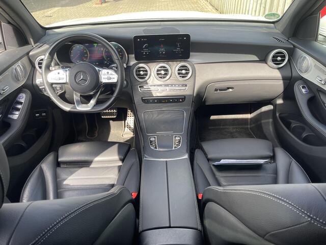Mercedes-Benz GLC-KLASSE 300e 4MATIC Premium 19"/Leder + memory + massage//Panoramadak/Trekhaak/Adaptieve cruise/Dodehoek/360 camera/Burmester/Stoelverwarming/Sfeerverlichting