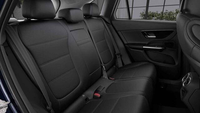 Mercedes-Benz GLC-KLASSE 300e 4MATIC Luxury Line | Panoramadak | Trekhaak | Rij assistentiepakket |
