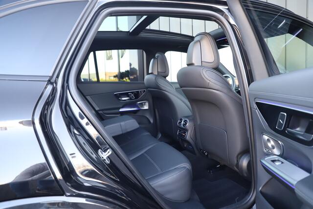 Mercedes-Benz GLC-KLASSE 300e AMG 4-Matic Aut9 | 313PK | Massage | Pano | Head-up | Keyles-go | Stoelkoeling | Digital-light | Stuurwielverw. | Air-balance | Carbon | 2023.