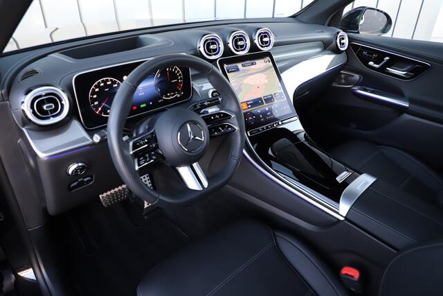 Mercedes-Benz GLC-KLASSE 300e AMG 4-Matic Aut9 | 313PK | Massage | Pano | Head-up | Keyles-go | Stoelkoeling | Digital-light | Stuurwielverw. | Air-balance | Carbon | 2023.