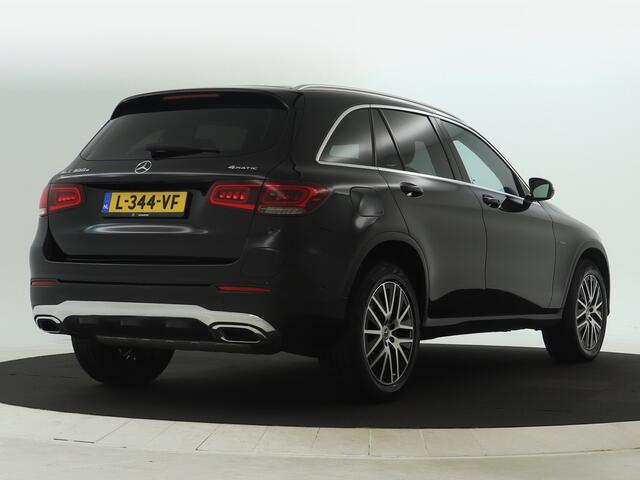 Mercedes-Benz GLC-KLASSE 300e 4-MATIC Luxury | Parkeerpakket met Camera | Stoelverwarming | Alarm | LED verlichting | Inclusief 24 maanden Mercedes-Benz Certified garantie voor Europa.