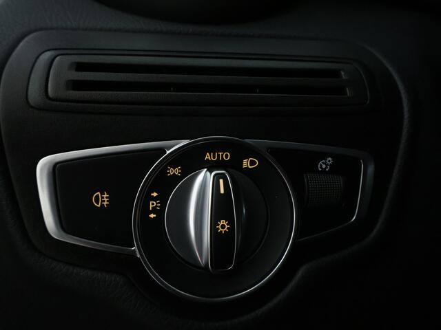 Mercedes-Benz GLC-KLASSE 300e 4-MATIC Luxury | Parkeerpakket met Camera | Stoelverwarming | Alarm | LED verlichting | Inclusief 24 maanden Mercedes-Benz Certified garantie voor Europa.