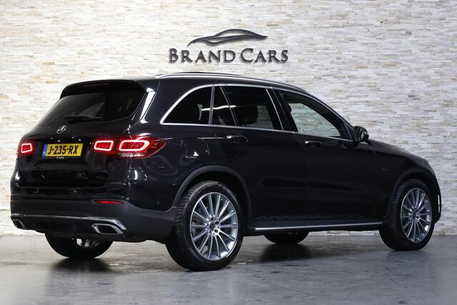 Mercedes-Benz GLC-KLASSE 300e 4MATIC Premium Plus AMG Pakket | PANO | 360 Camera | Luchtvering | Memory | Sfeer | Head up display | Digitaal dashboard | Leder | Stoelkoeling | Orig. NL | VOL OPTIES!