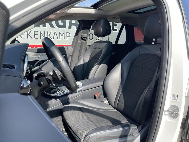 Mercedes-Benz GLC-KLASSE 300e 4MATIC 19"/Leder + memory/Panoramadak/Multibeam/Trekhaak/Adaptieve cruise/Dodehoek/360 camera/Burmester/Stoelverwarming/Sfeerverlichting