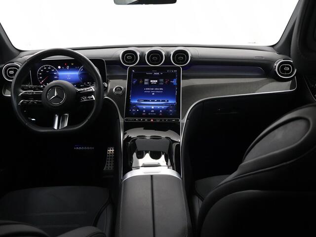 Mercedes-Benz GLC-KLASSE 300e 4MATIC AMG Line | Panoramadak | 360 graden camera | Sfeerverlichting | Trekhaak | Stoelverwarming |