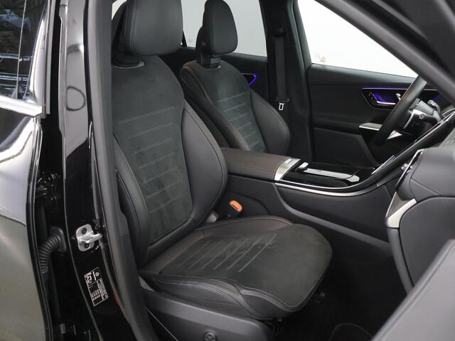 Mercedes-Benz GLC-KLASSE 300e 4MATIC AMG Line | Panoramadak | 360 graden camera | Sfeerverlichting | Trekhaak | Stoelverwarming |