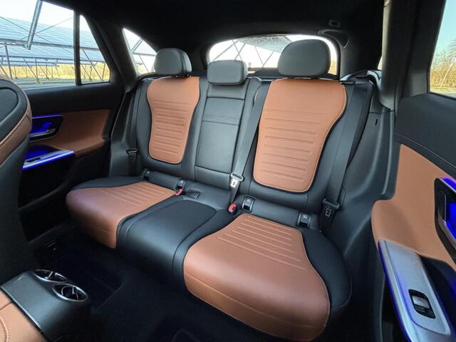 Mercedes-Benz GLC-KLASSE 400e 4MATIC AMG Line | Panoramadak | Trekhaak | 360 camera | Distronic | Digital light | Memory stoelen | Sfeerverlichting |