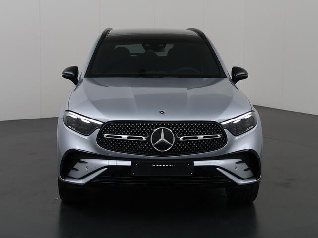 Mercedes-Benz GLC-KLASSE 300e 4MATIC AMG Line | Premium Plus | Rij-assistentie | Trekhaak | Panoramadak | HUD | Nightpakket | Memory stoelen | 20-Inch AMG-velgen