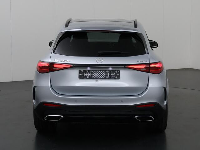 Mercedes-Benz GLC-KLASSE 300e 4MATIC AMG Line | Premium Plus | Rij-assistentie | Trekhaak | Panoramadak | HUD | Nightpakket | Memory stoelen | 20-Inch AMG-velgen