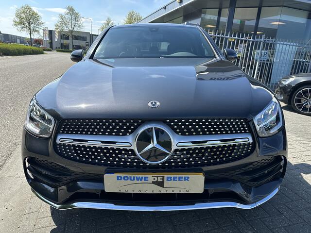 Mercedes-Benz GLC-KLASSE Coupé 300e 4MATIC AMG Camera | Leer | Stoelverw. | Spiegelpakket | DAB |