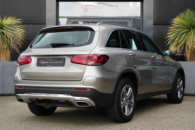 Mercedes-Benz GLC-KLASSE 300e 4MATIC Business Solution 320pk Panoramadak/Stoelverwarming/Trekhaak