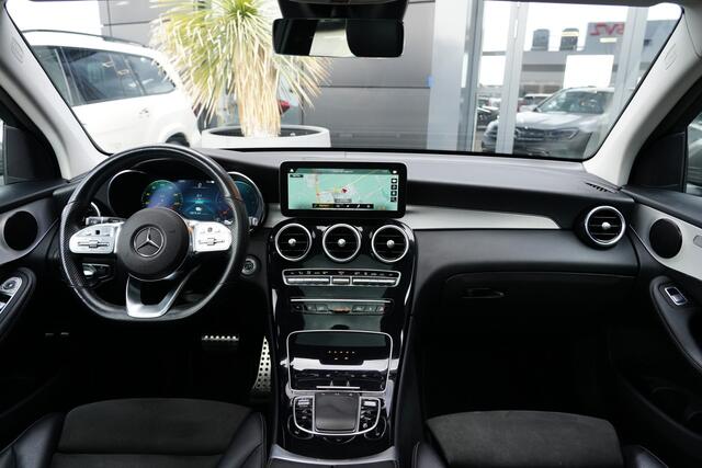 Mercedes-Benz GLC-KLASSE 300e 4MATIC Business Solution 320pk Panoramadak/Stoelverwarming/Trekhaak