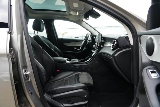 Mercedes-Benz GLC-KLASSE 300e 4MATIC Business Solution 320pk Panoramadak/Stoelverwarming/Trekhaak