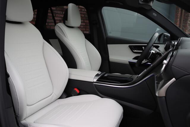 Mercedes-Benz GLC-KLASSE 300e 4MATIC AMG Line Aut9 | Achterasbesturing | Luchtvering | Panoramadak | HUD | Memory | Digital Light | Surround Camera | Keyless Go |