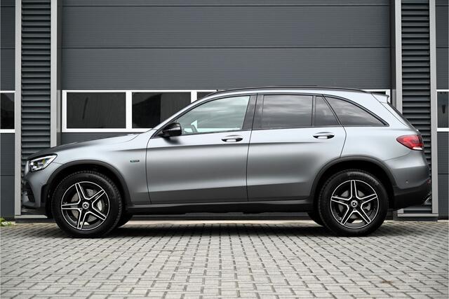 Mercedes-Benz GLC-KLASSE 300e 4MATIC AMG / PANO / NIGHT / MAGNO / BURMESTER / 360 CAMERA / LED / SFEERVERLICHTING