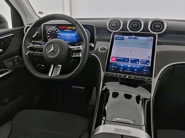 Mercedes-Benz GLC-KLASSE 400 e 4MATIC AMG Plug-In Hybride | AMG Line Premium | Panorama Schuif-Kanteldak | Trekhaak | Burmester® | 20 Inch AMG Velgen | Inclusief 24 maanden MB Certified garantie voor Europa.