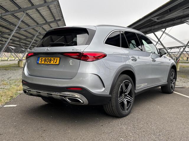 Mercedes-Benz GLC-KLASSE 300e 4MATIC AMG Line | Panoramadak | Head-up display| Lederen bekleding | Memory stoelen | Sfeerverlichting | Digital light |