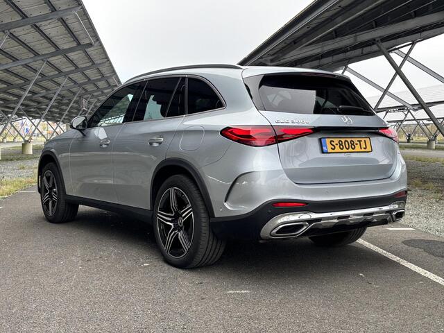 Mercedes-Benz GLC-KLASSE 300e 4MATIC AMG Line | Panoramadak | Head-up display| Lederen bekleding | Memory stoelen | Sfeerverlichting | Digital light |
