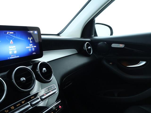 Mercedes-Benz GLC-KLASSE 200 Business Solution | Parkeerpakket + achtercamera | Privacy Glas | Electr. Stoelbediening | Led lights | Inclusief 24 maanden MB Certified garantie voor Europa.