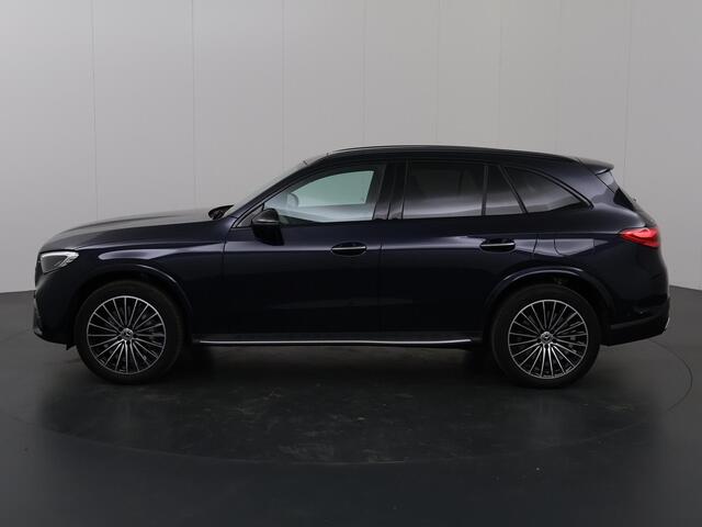 Mercedes-Benz GLC-KLASSE 300e 4MATIC AMG Line | Panoramadak | Trekhaak | Treeplanken | 20-Inch | Multibeam LED |