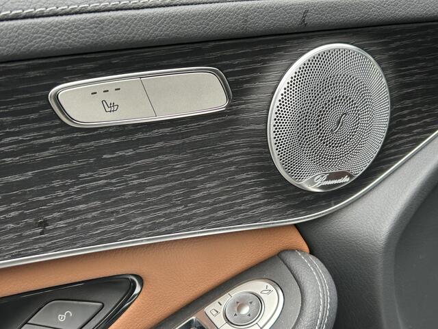Mercedes-Benz GLC-KLASSE Coupé 300e AMG // Trekhaak // Burmester // 360 Camera // Distronic // Carplay // Keyless Entry // Rij Assistentie pakket // Night pakket