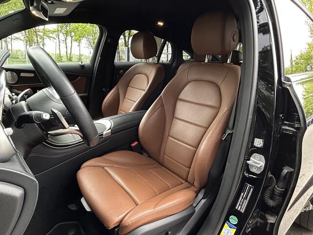 Mercedes-Benz GLC-KLASSE Coupé 300e AMG // Trekhaak // Burmester // 360 Camera // Distronic // Carplay // Keyless Entry // Rij Assistentie pakket // Night pakket