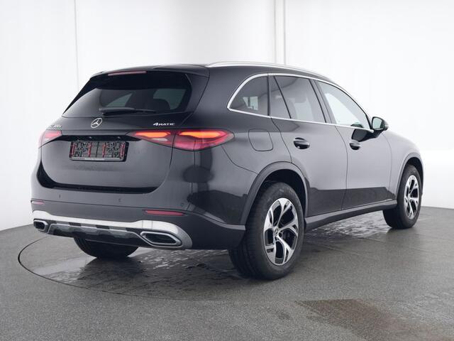 Mercedes-Benz GLC-KLASSE 300 e 4MATIC Plug-In Hybride | Edition Avantgarde | Alarm | Rijassistentiepakket plus | Stuur en Stoelverwarming | Memory Voorstoelen | Inclusief 24 maanden MB Certified garantie voor Europa.