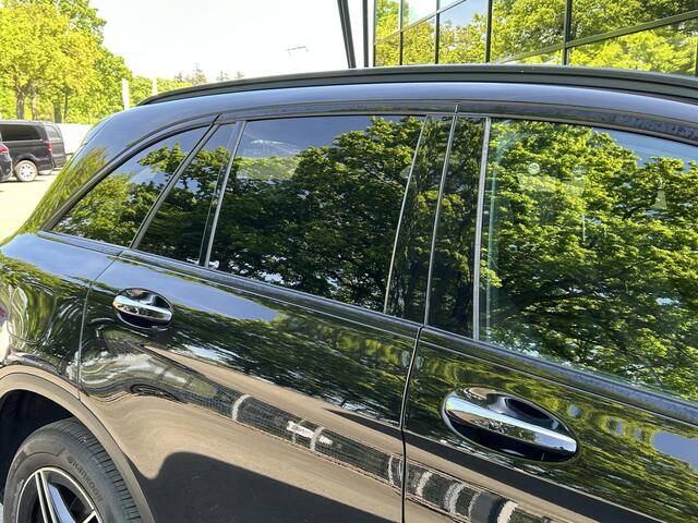 Mercedes-Benz GLC-KLASSE 300e AMG // Burmester // Memory // Panoramadak // 360 Camera // MultiBeam LED // Treeplanken // Carplay