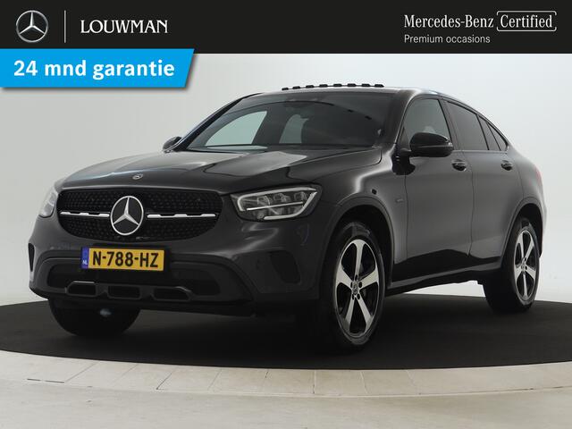 Mercedes-Benz GLC-KLASSE Coupé 300e 4MATIC | Achteruitrijcamera | Schuifdak | Trekhaak | Sfeerverlichting | Apple Carplay | Inclusief 24 maanden MB Certified garantie voor Europa.