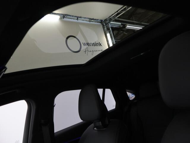 Mercedes-Benz GLC-KLASSE 300e Coupé 4MATIC Sport Edition | Premium pakket | Panorama-schuifdak | Trekhaak | Treeplanken |
