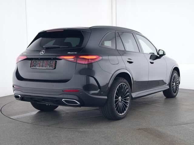 Mercedes-Benz GLC-KLASSE 400 e 4MATIC AMG Plug-In Hybride AMG Line Premium | Night Pakket | Panorama Schuif-Kanteldak | 20 Inch AMG Velgen | Trekhaak | Distronic. Inclusief 24 maanden MB Certified garantie voor Europa.
