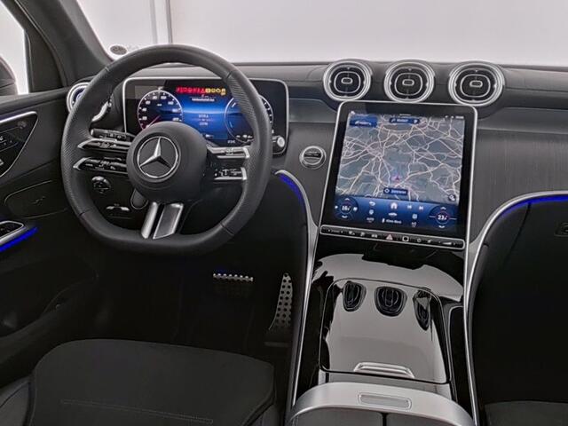 Mercedes-Benz GLC-KLASSE 400 e 4MATIC AMG Plug-In Hybride AMG Line Premium | Night Pakket | Panorama Schuif-Kanteldak | 20 Inch AMG Velgen | Trekhaak | Distronic. Inclusief 24 maanden MB Certified garantie voor Europa.