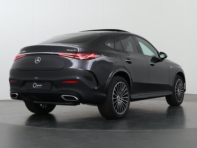 Mercedes-Benz GLC-KLASSE 300e 4MATIC Sport Edition | Premium Pakket | Night Pakket | Panoramadak | Sfeerverlichting |
