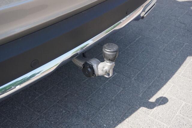 Mercedes-Benz GLC-KLASSE 250 4MATIC PANORAMADAK LUCHTVERING TREKHAAK