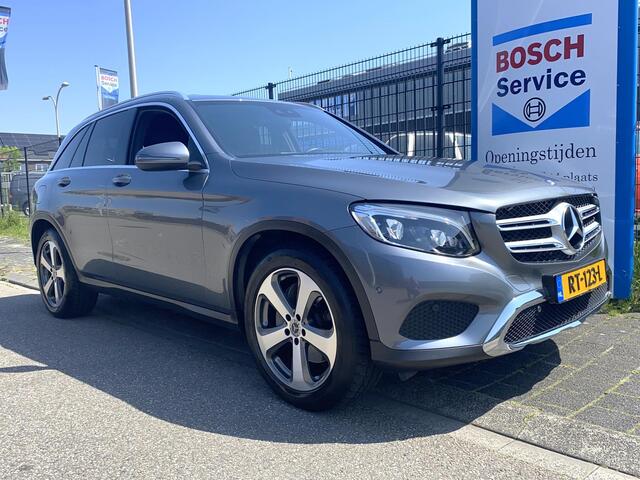 Mercedes-Benz GLC-KLASSE 220d aut. 4MATIC Edition 1 met o.a. wegklapbare trekhaak, navigatie, LED Intelligent, elektr. kofferklep, etc.